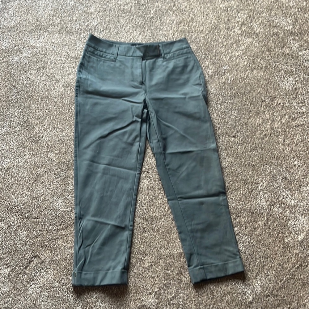 White House Black Market Slim Crop Pants!